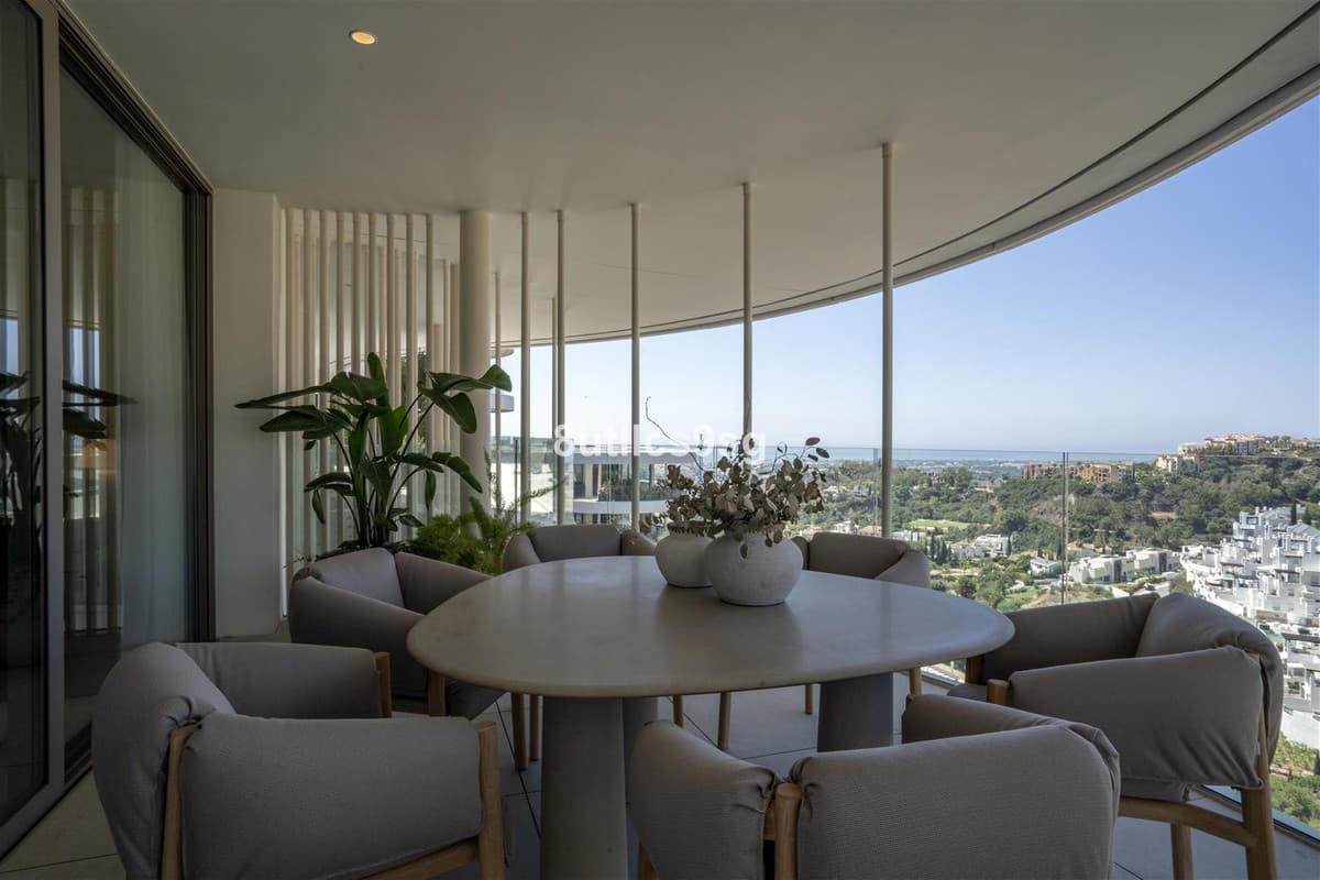 Ground Floor Apartment in La Quinta — photo 1 of 2