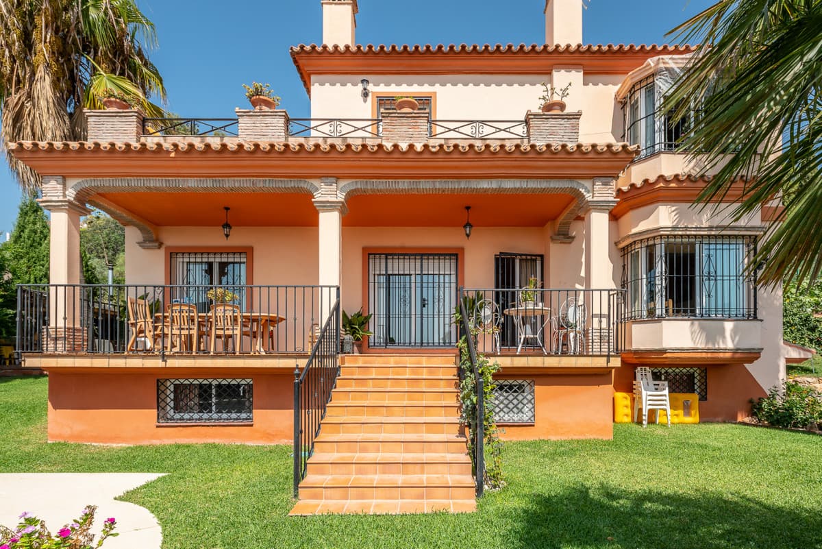 Detached Villa in Marbella — photo 2 of 10