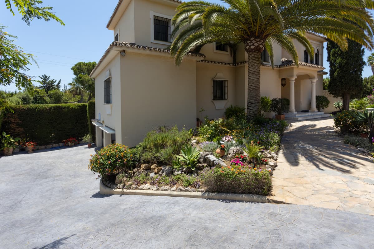 Detached Villa in Marbella — photo 8 of 10