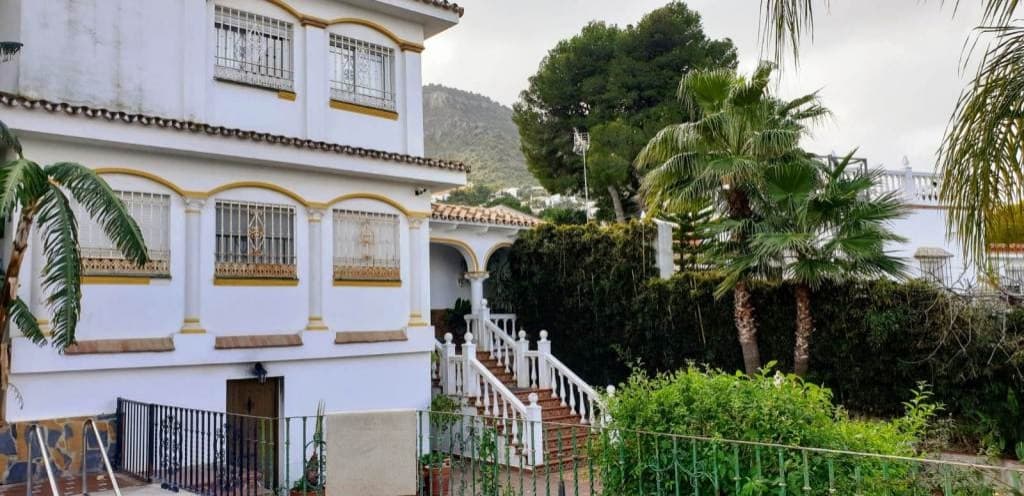 Detached Villa in Alhaurín de la Torre — photo 5 of 10