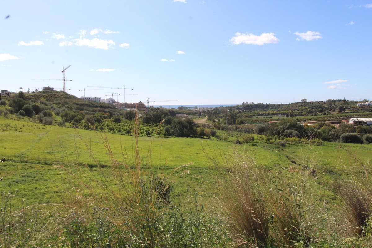Residential Plot in Benahavís — photo 2 of 10