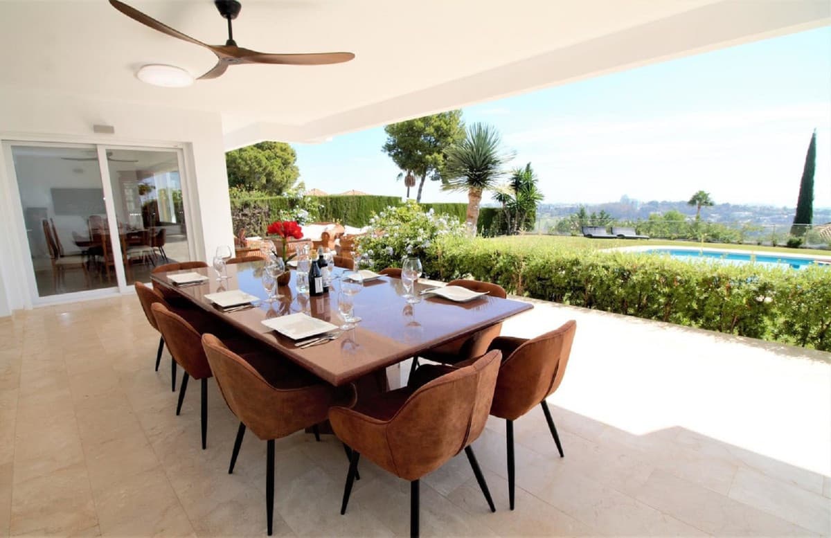 Detached Villa in El Paraiso — photo 7 of 10
