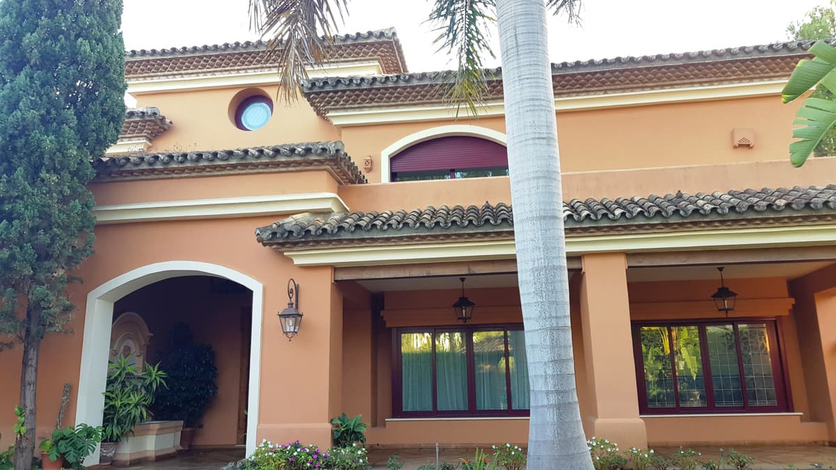 Detached Villa in Sierra Blanca — photo 3 of 10