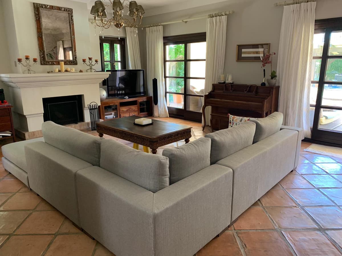 Detached Villa in Sierra Blanca — photo 9 of 10