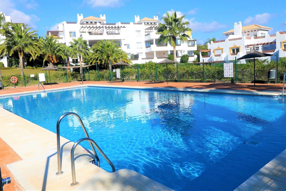 Semi-Detached House in Estepona — photo 1 of 10
