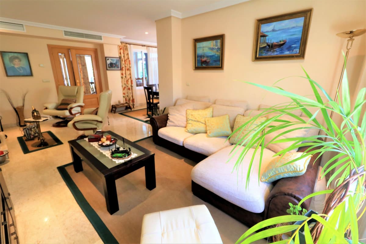 Semi-Detached House in Estepona — photo 10 of 10