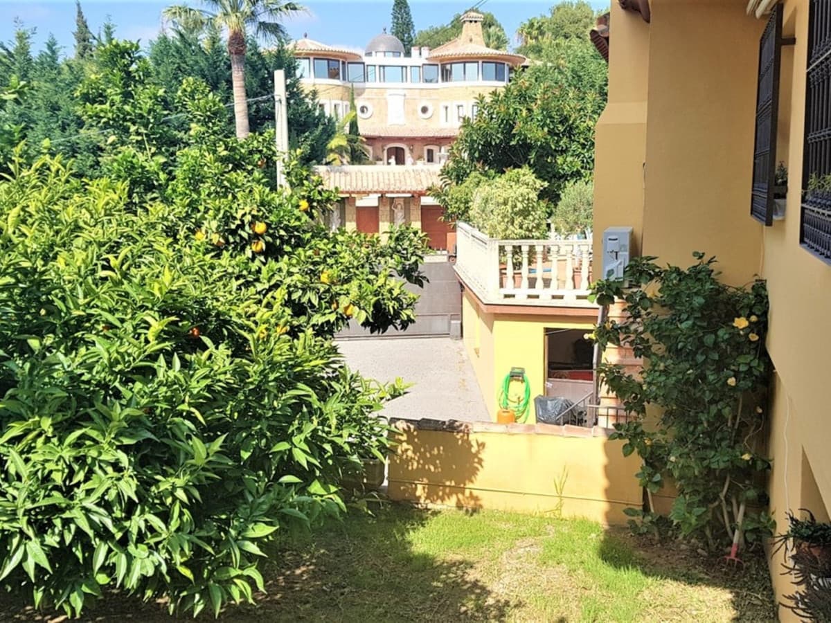 Detached Villa in Nueva Andalucía — photo 4 of 10