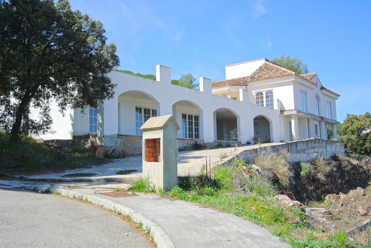 Detached Villa in Alhaurín el Grande — photo 2 of 10