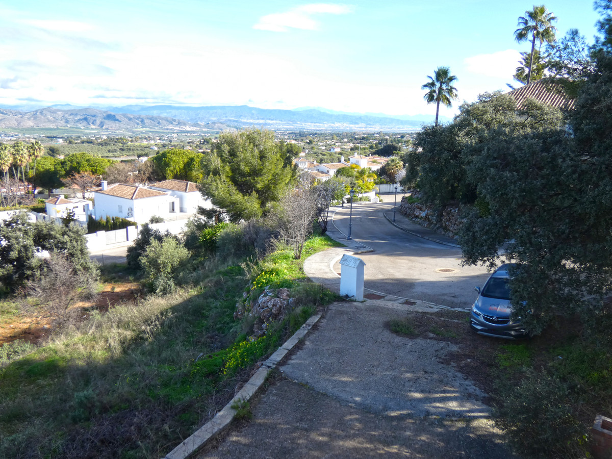 Detached Villa in Alhaurín el Grande — photo 7 of 10