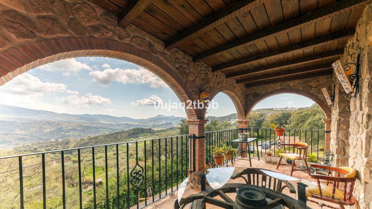 Cortijo in Cortes de la Frontera — photo 1 of 10