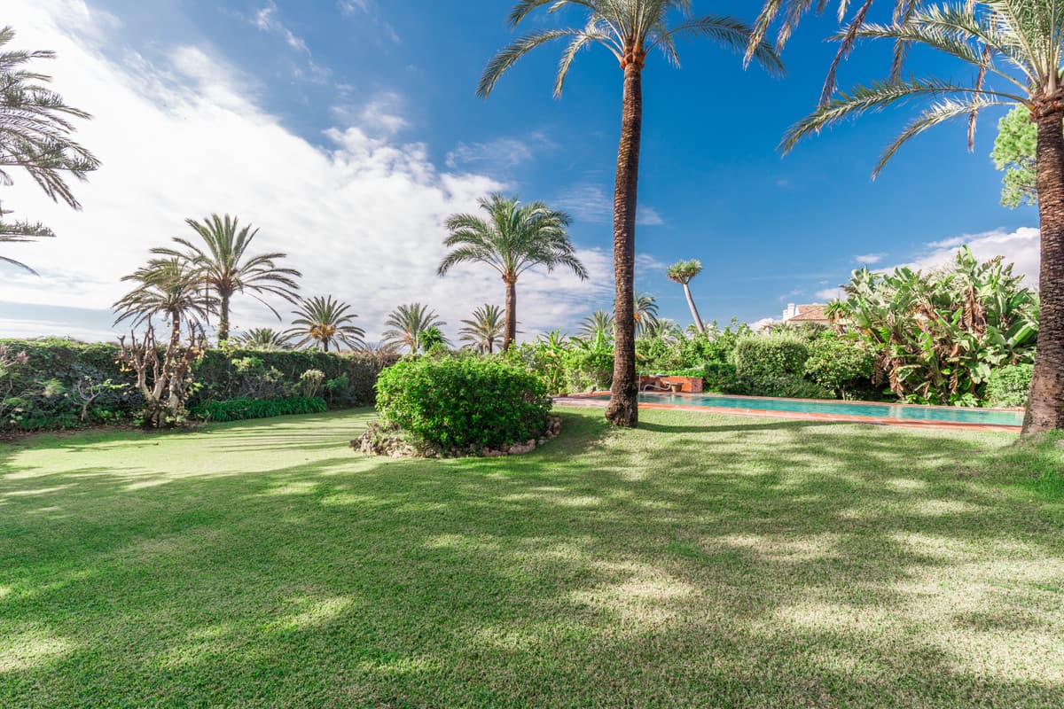 Detached Villa in Los Monteros — photo 7 of 10