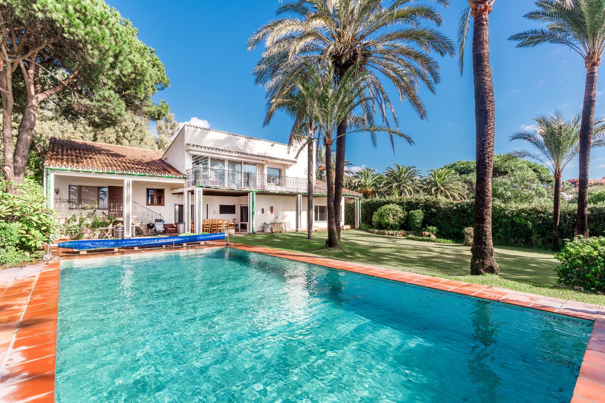 Detached Villa in Los Monteros — photo 8 of 10