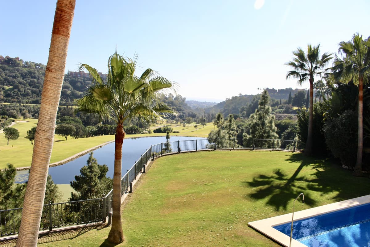 Detached Villa in Los Arqueros — photo 1 of 10
