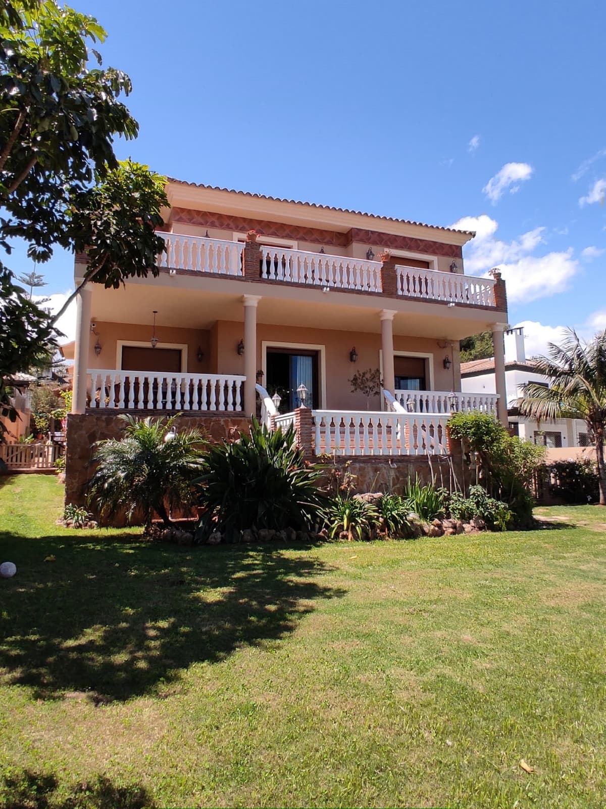 Detached Villa in Mijas Costa — photo 1 of 10