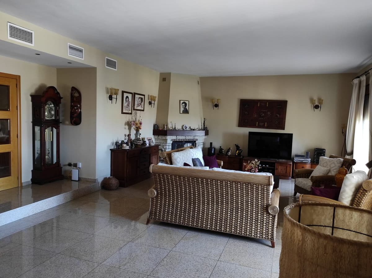 Detached Villa in Mijas Costa — photo 9 of 10