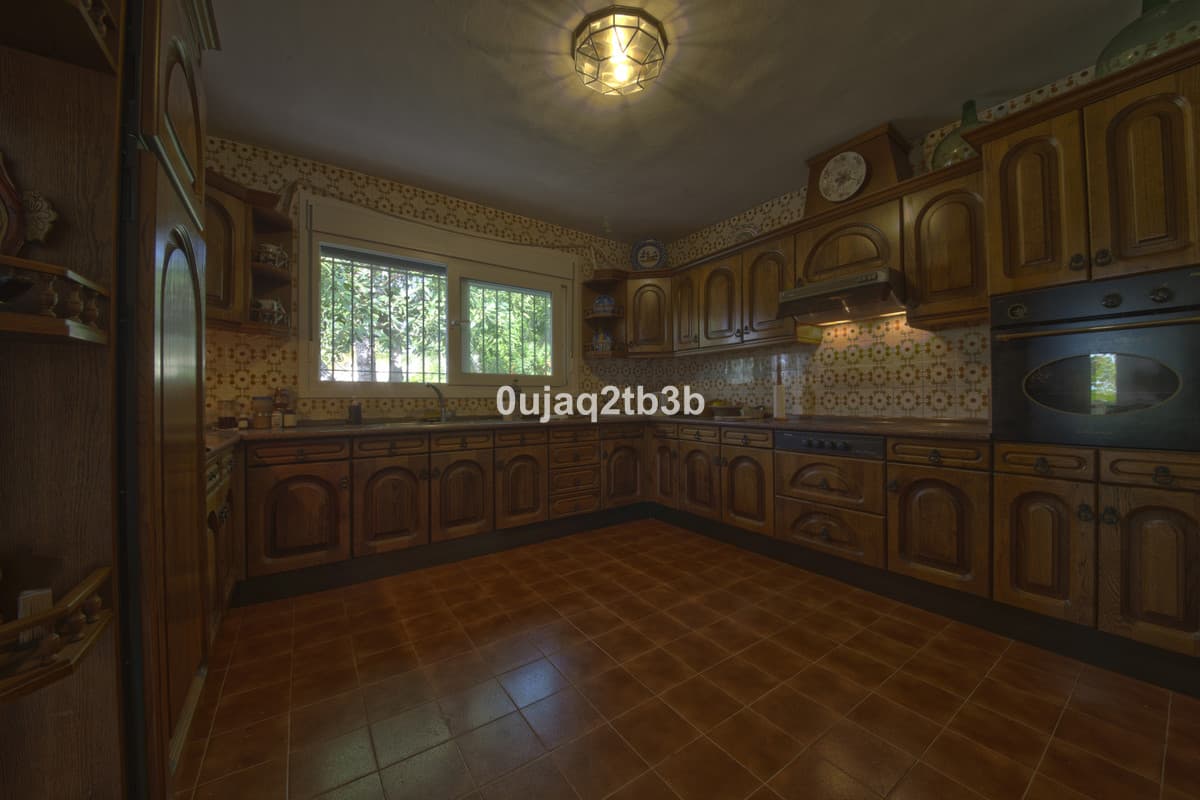 Detached Villa in New Golden Mile — photo 4 of 10