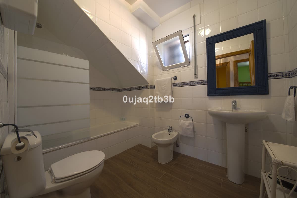 Detached Villa in Estepona — photo 6 of 10
