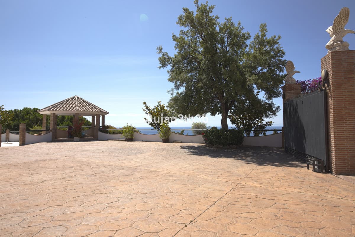Detached Villa in Estepona — photo 7 of 10
