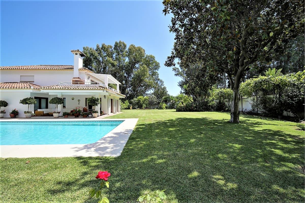 Detached Villa in Costalita — photo 5 of 10