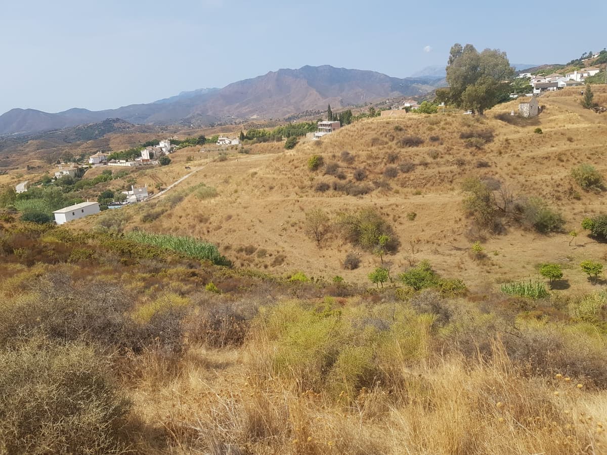 Land in Valtocado — photo 3 of 10