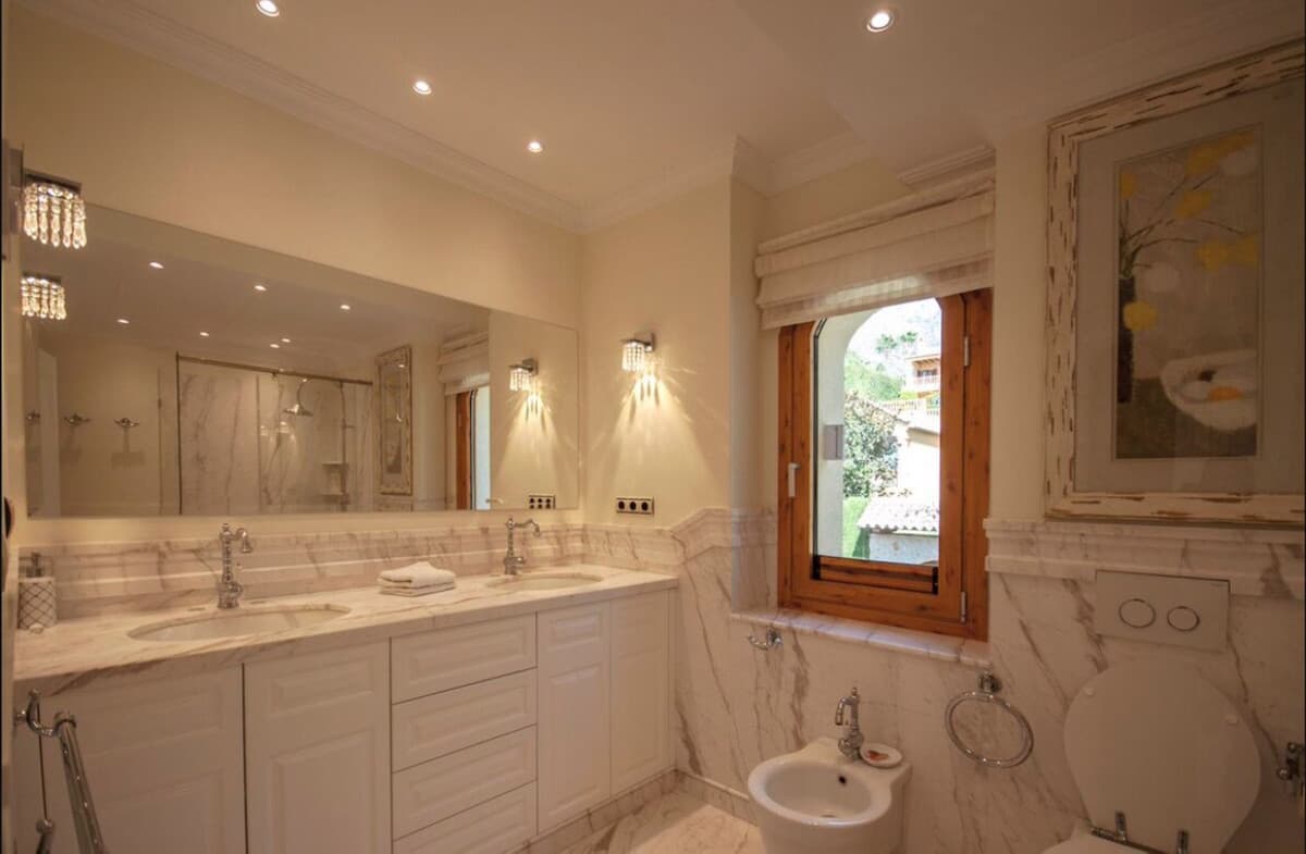 Detached Villa in Sierra Blanca — photo 4 of 10