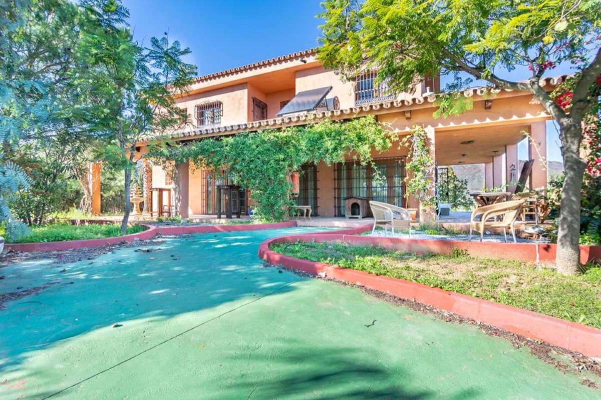 Detached Villa in Mijas — photo 1 of 10