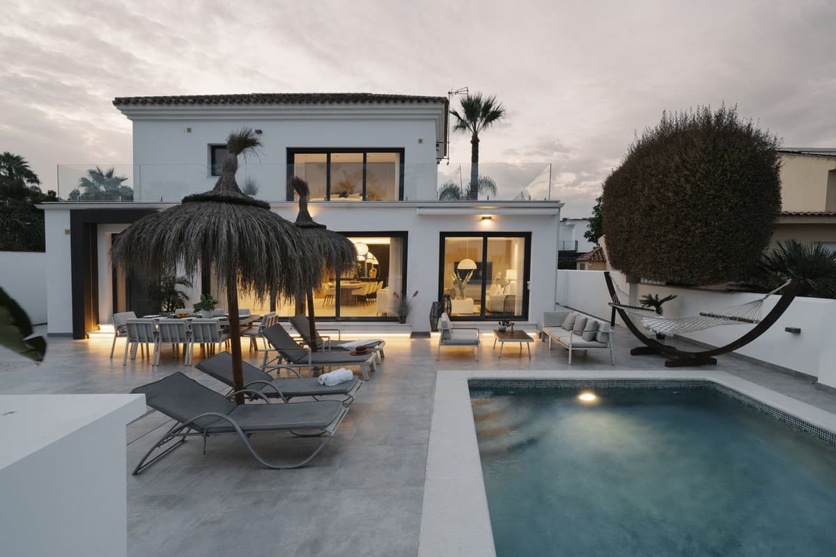 Detached Villa in Nueva Andalucía — photo 3 of 10