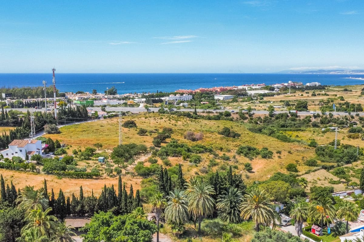 Land with Ruin in Estepona — photo 4 of 9