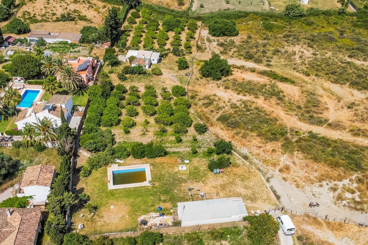 Land with Ruin in Estepona — photo 7 of 9