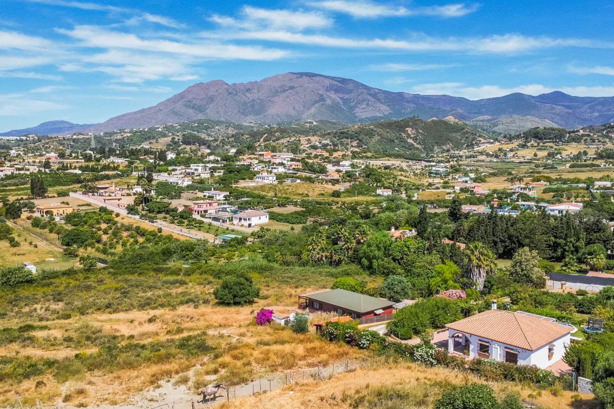 Land with Ruin in Estepona — photo 9 of 9