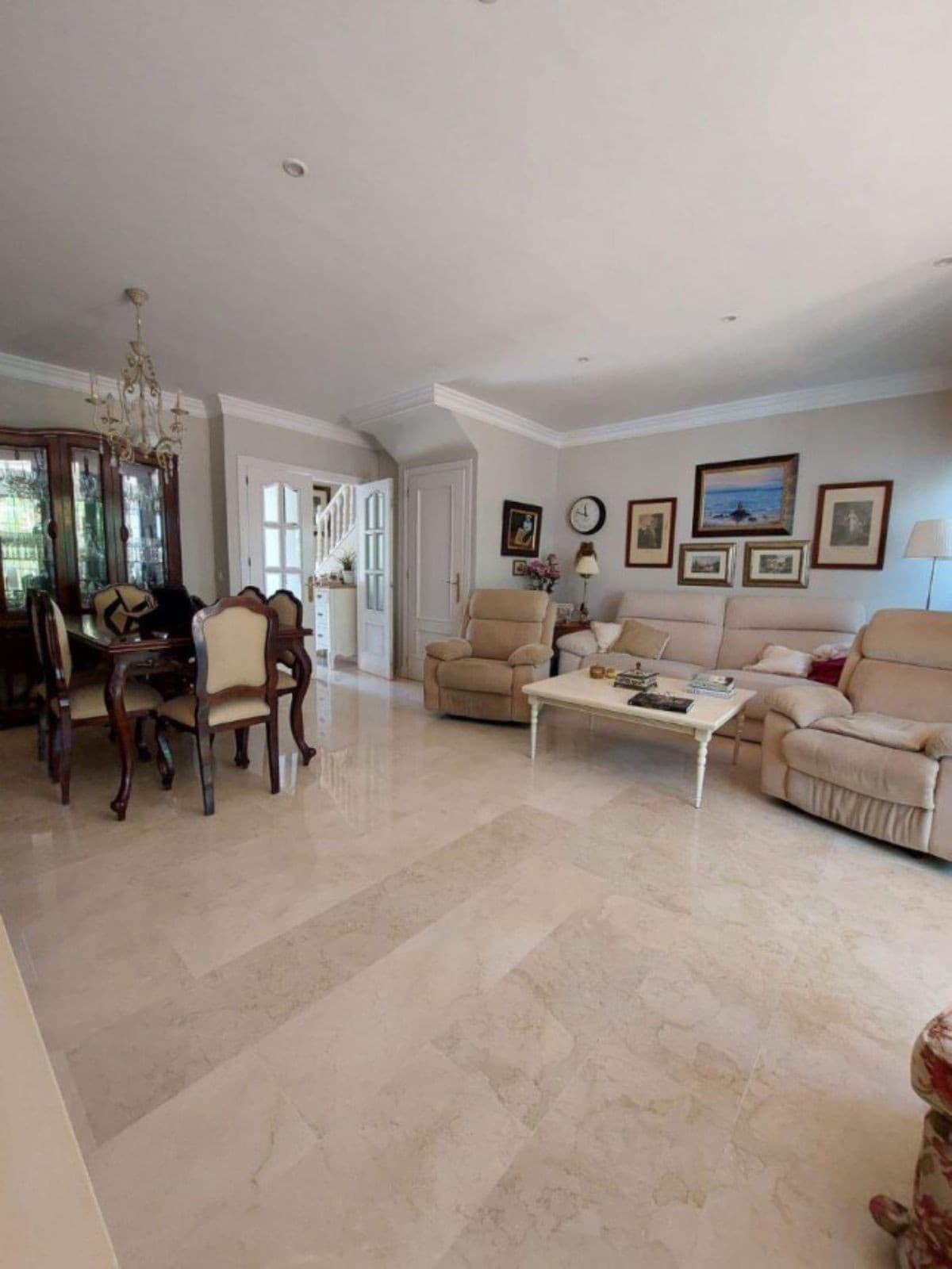 Semi-Detached House in Marbella — photo 2 of 10