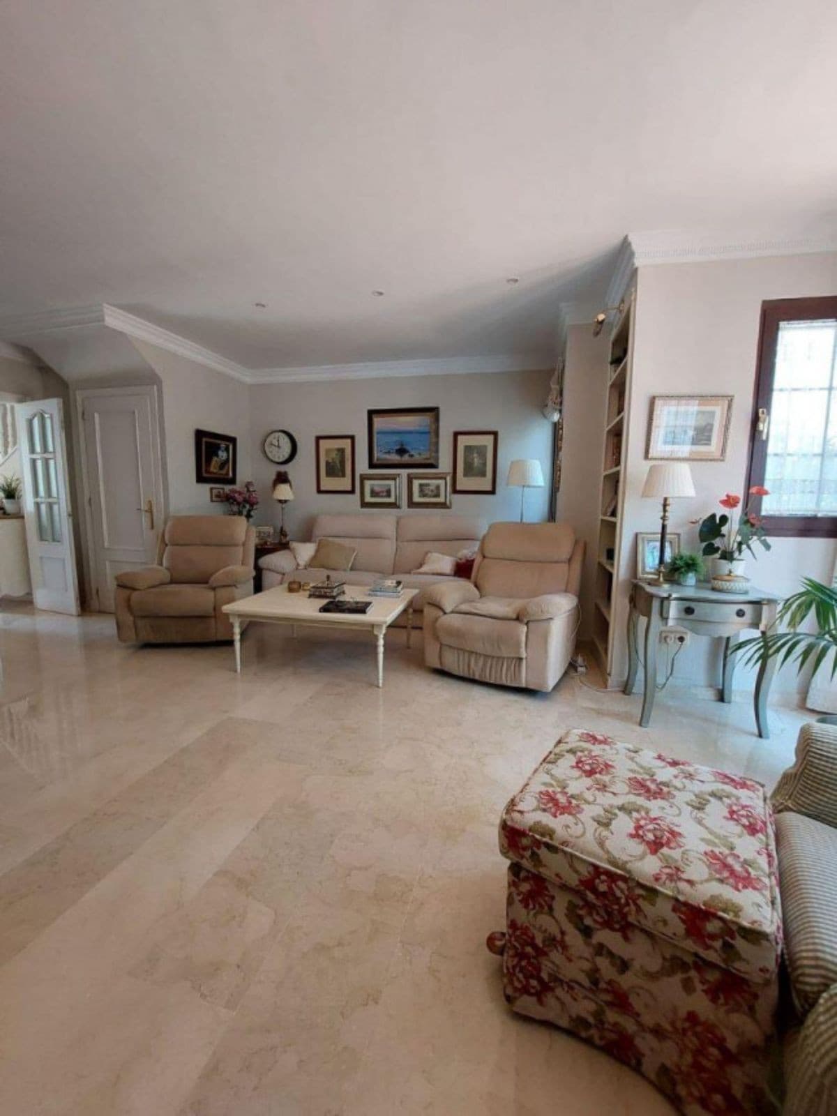 Semi-Detached House in Marbella — photo 5 of 10