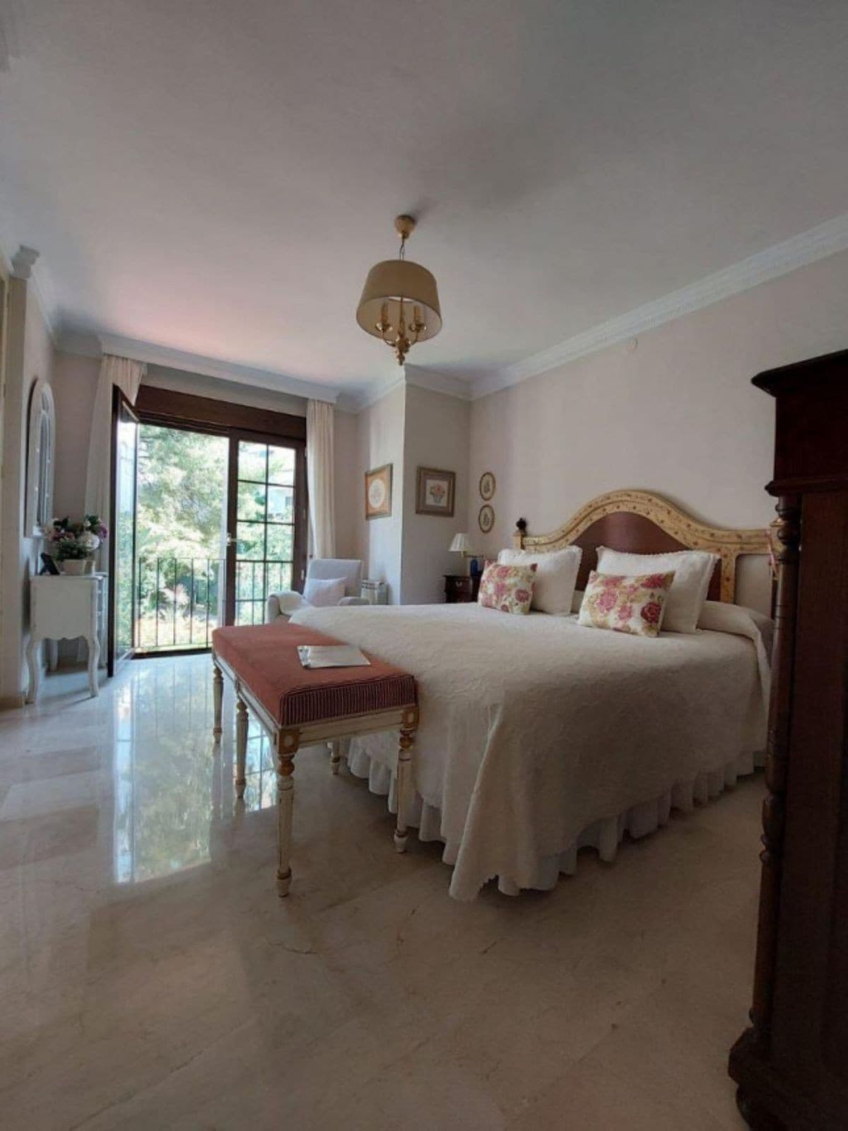 Semi-Detached House in Marbella — photo 6 of 10