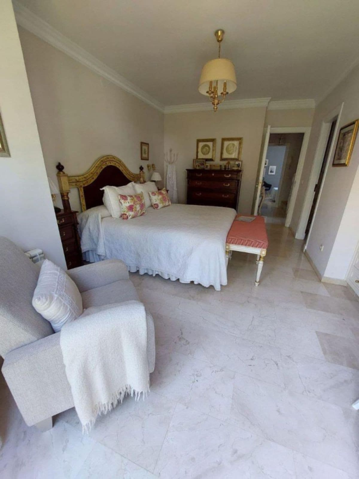 Semi-Detached House in Marbella — photo 9 of 10