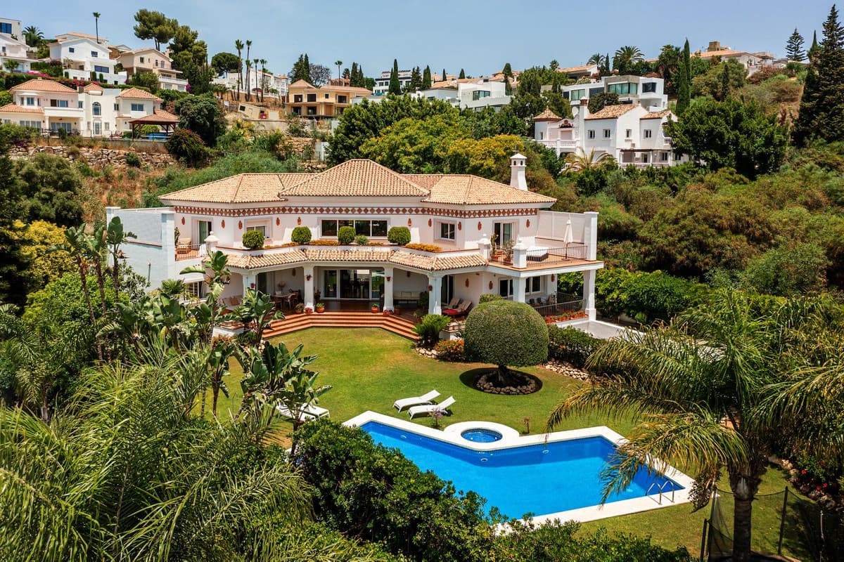 Detached Villa in Benahavís — photo 3 of 10
