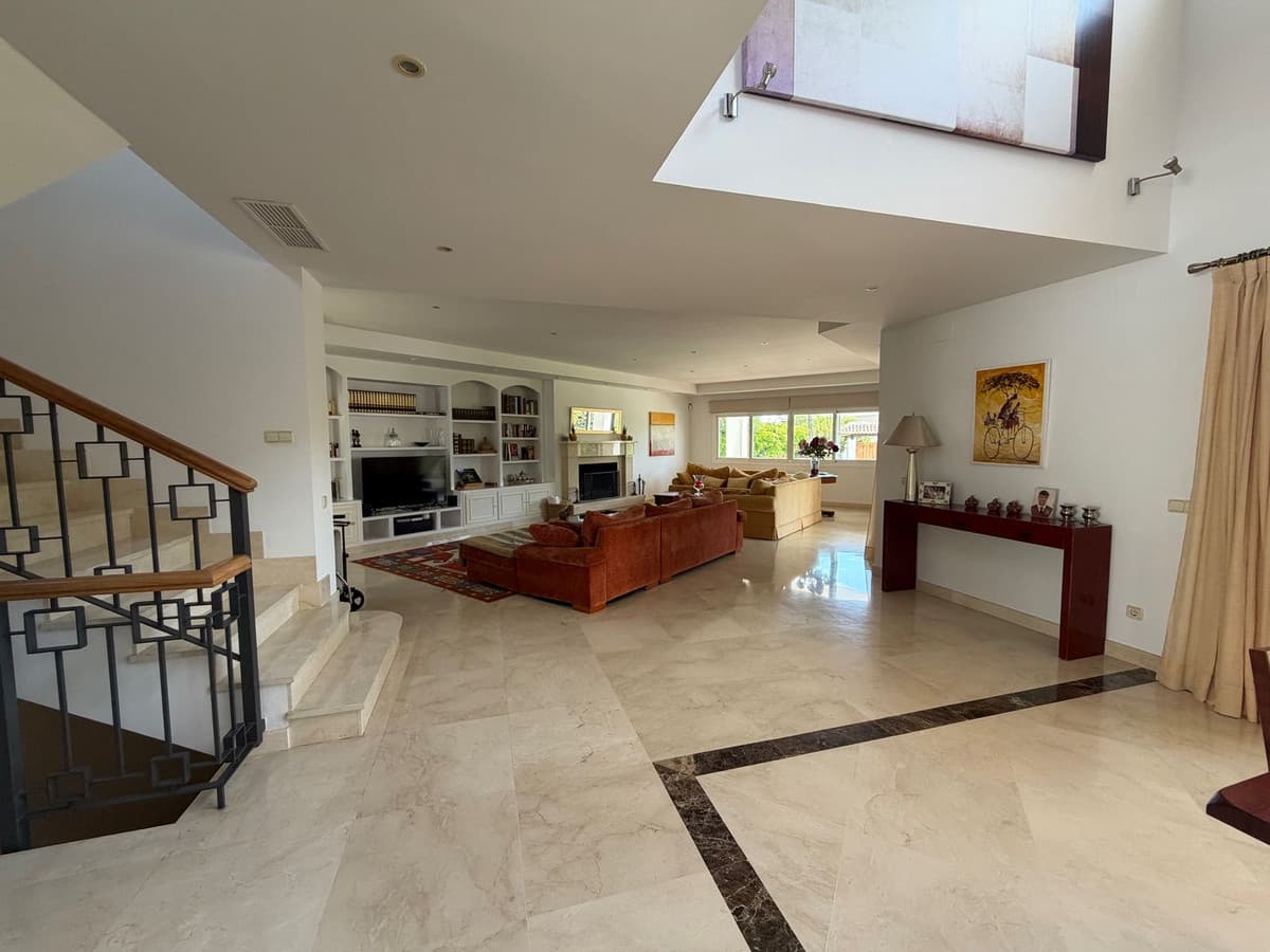 Detached Villa in Benahavís — photo 6 of 10