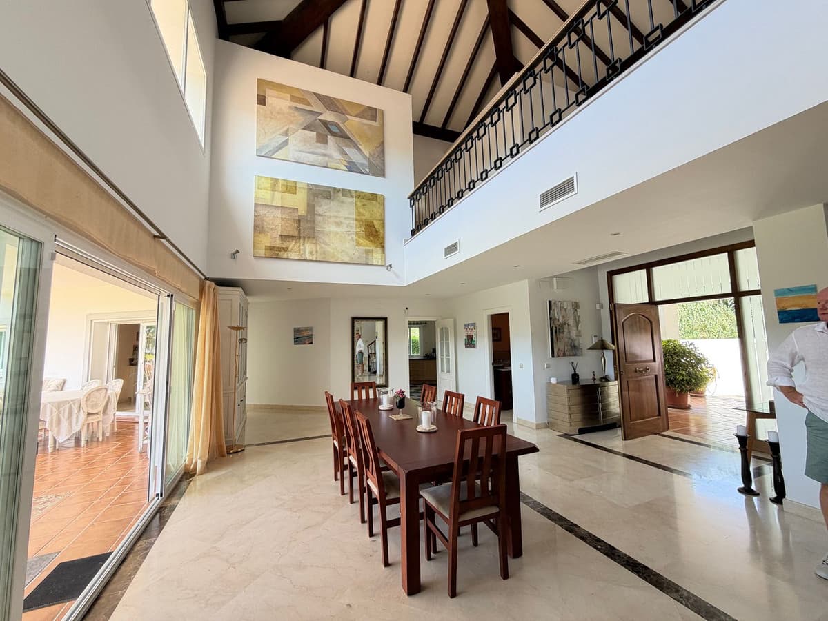 Detached Villa in Benahavís — photo 9 of 10