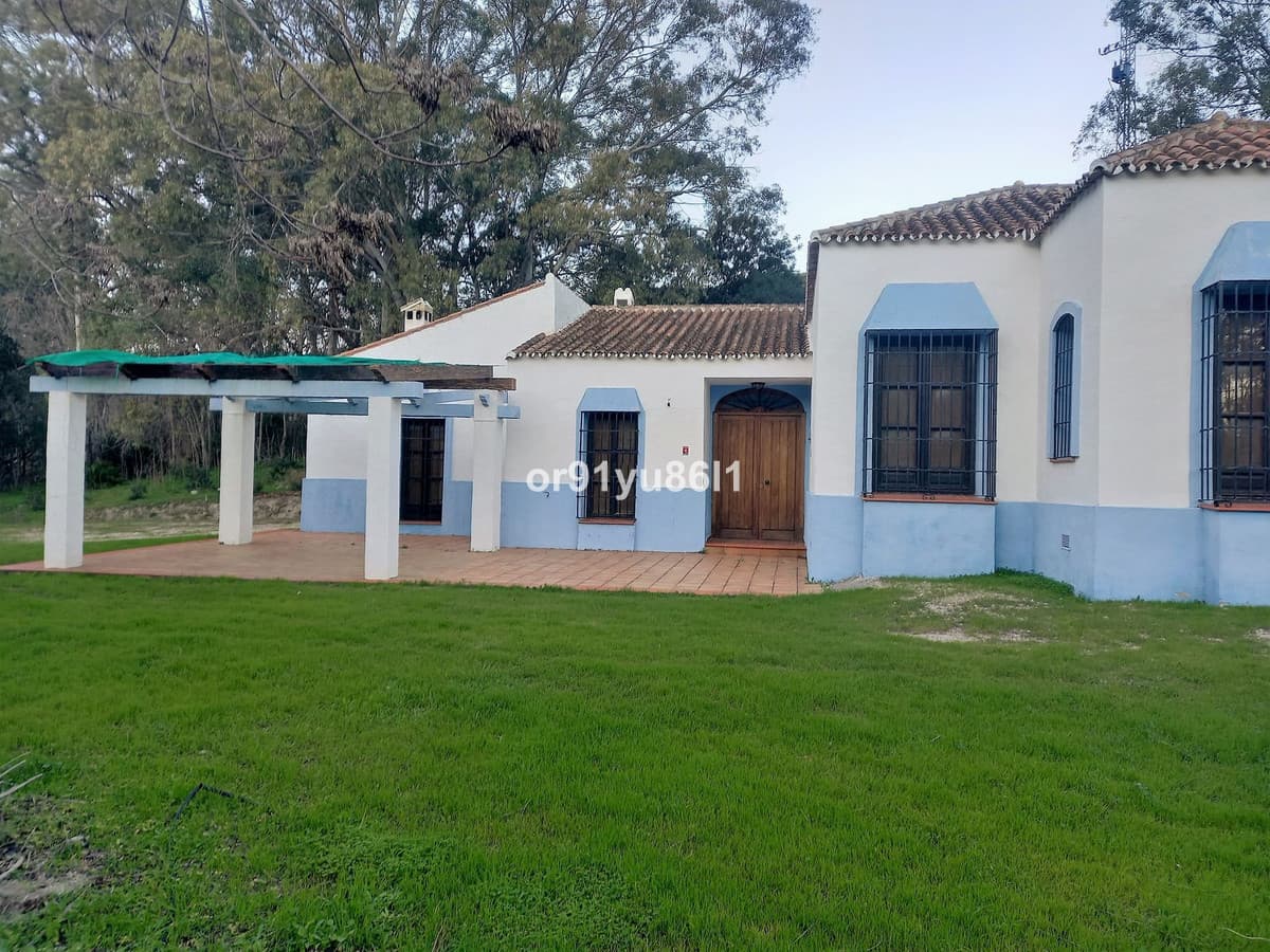 Cortijo in Casares — photo 1 of 10