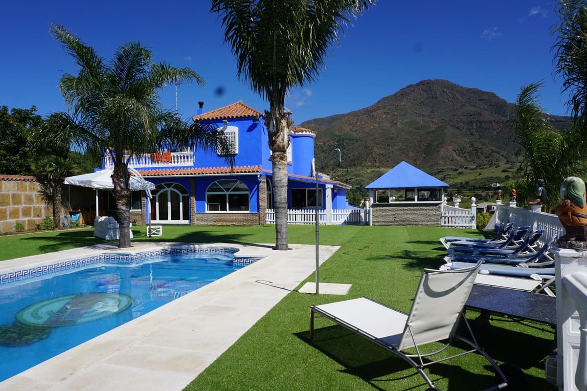 Cortijo in Estepona — photo 1 of 10