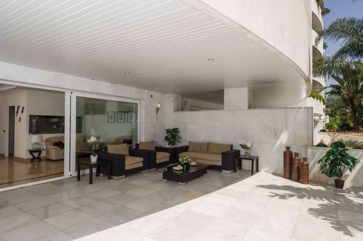 Ground Floor Apartment in Puerto Banús — photo 2 of 10