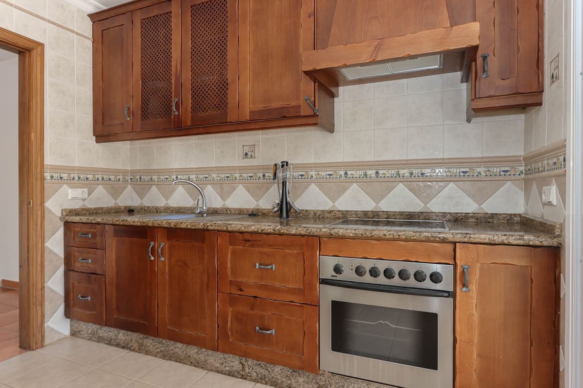 Detached Villa in Guaro — photo 4 of 10