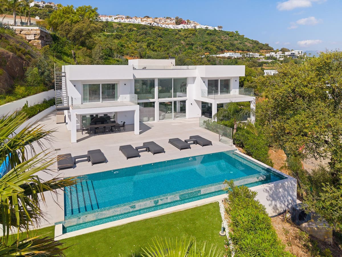 Detached Villa in La Mairena — photo 4 of 10