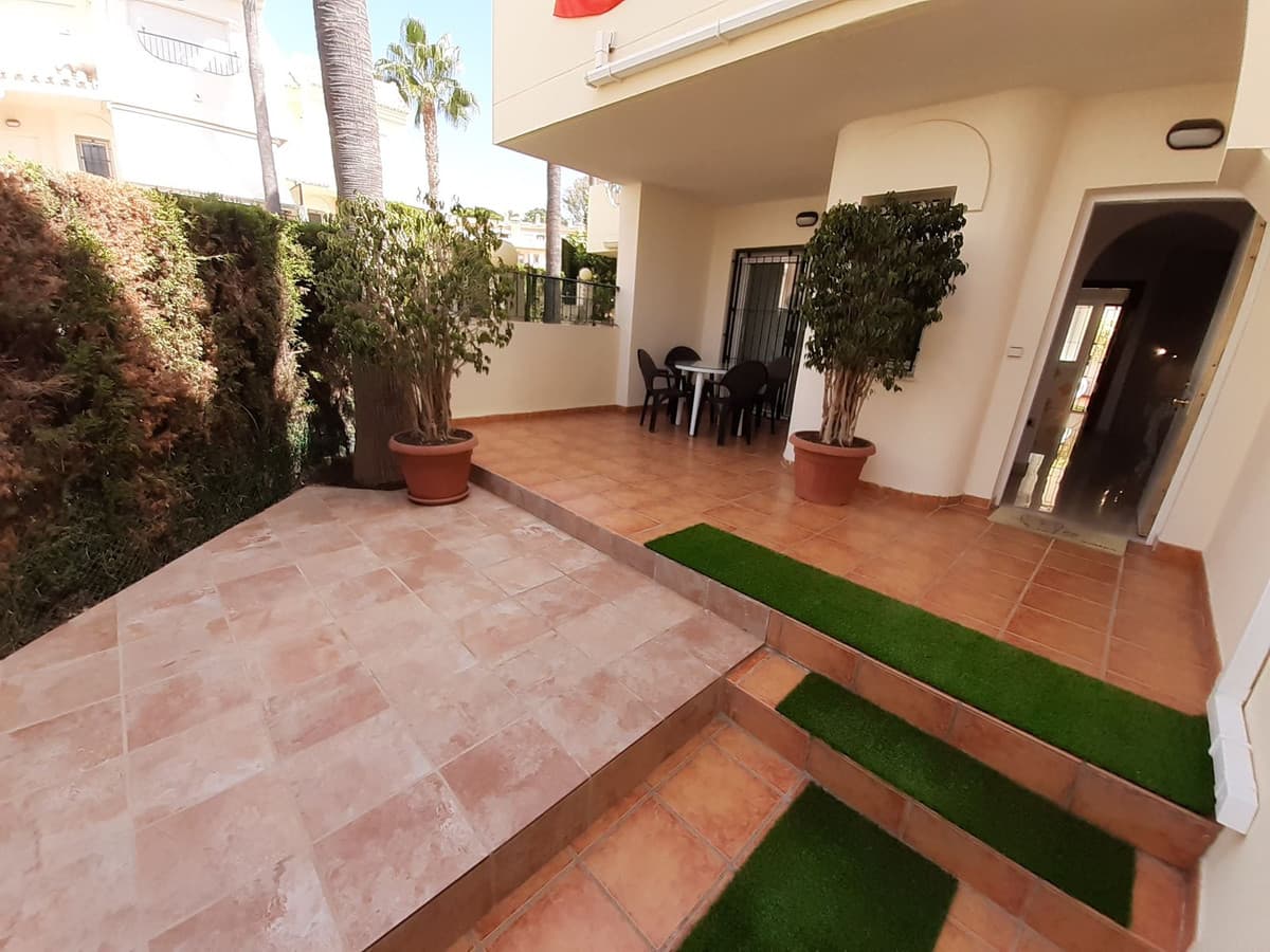 Townhouse in Las Chapas — photo 6 of 10