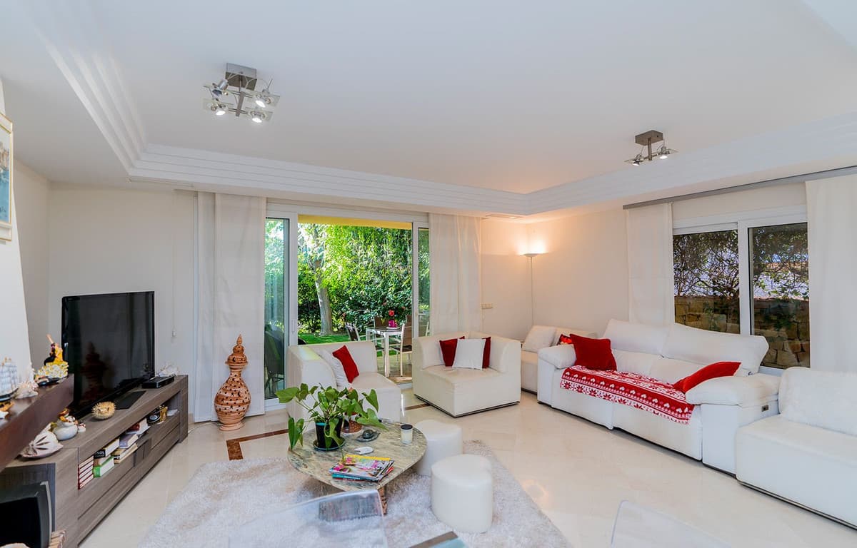 Semi-Detached House in Riviera del Sol — photo 3 of 10