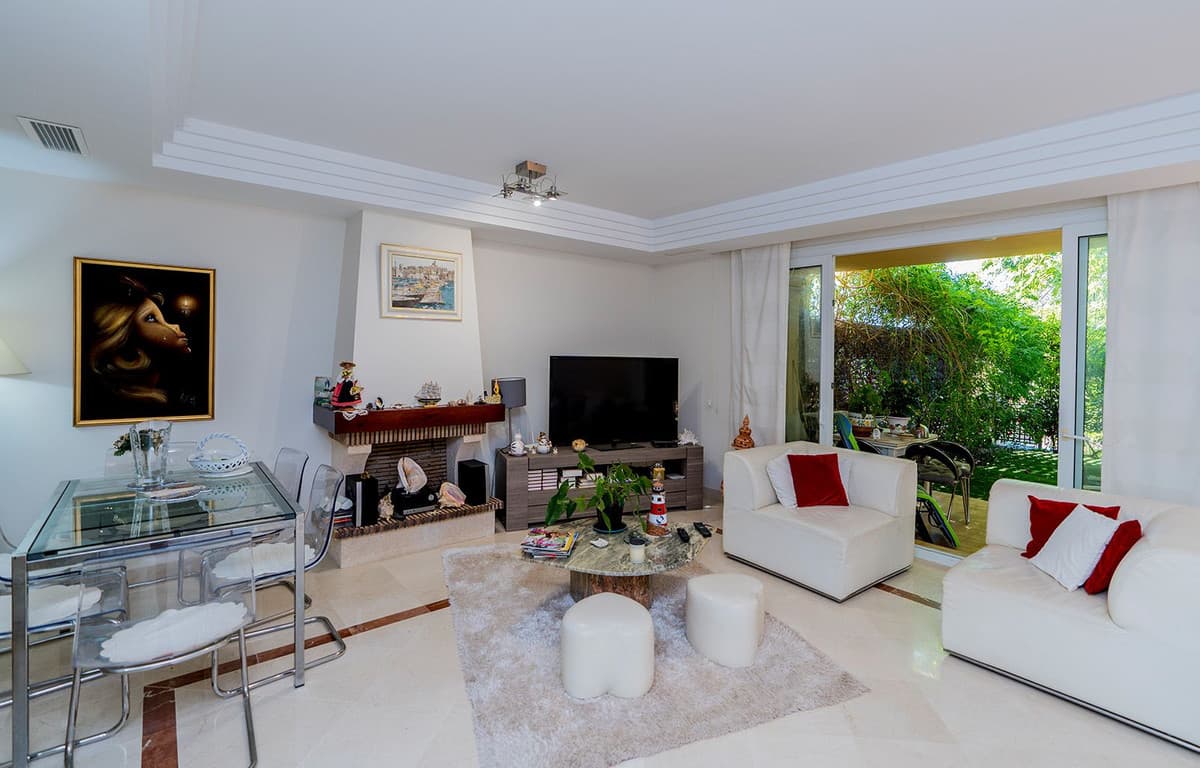 Semi-Detached House in Riviera del Sol — photo 4 of 10