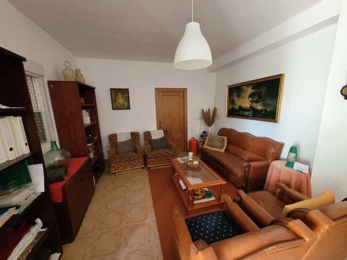 Land in Guaro — photo 8 of 9