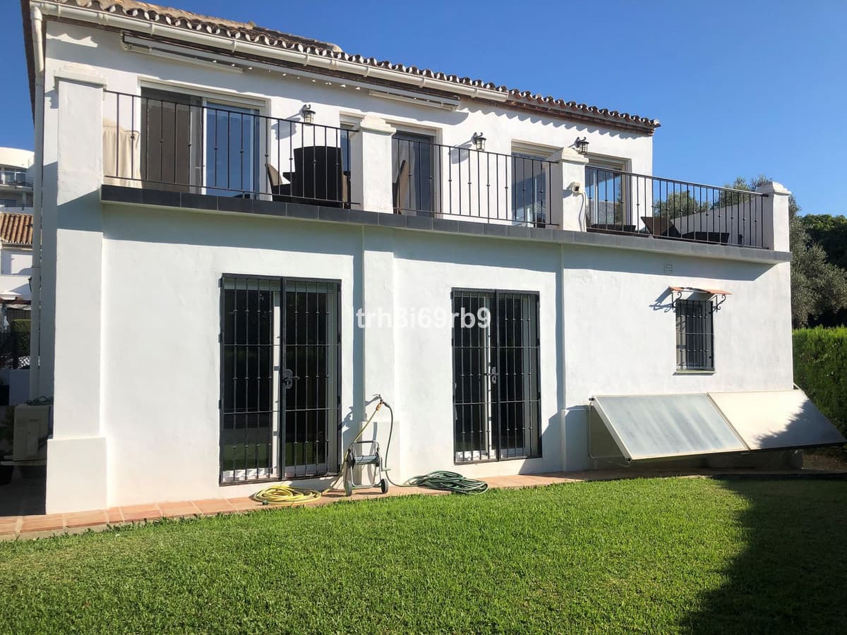 Detached Villa in Benamara — photo 2 of 10