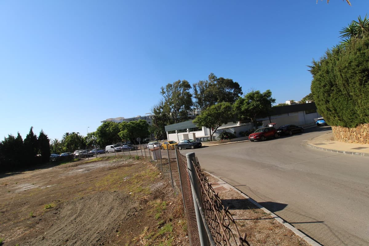Residential Plot in The Golden Mile — photo 2 of 6