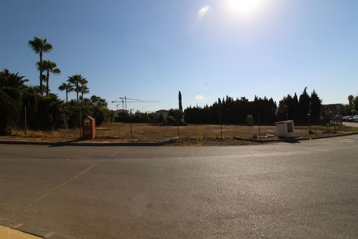 Residential Plot in The Golden Mile — photo 4 of 6