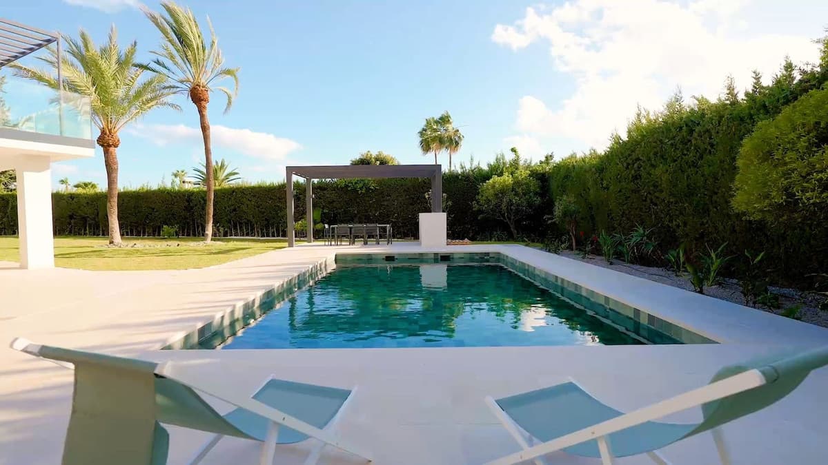 Detached Villa in The Golden Mile — photo 10 of 10